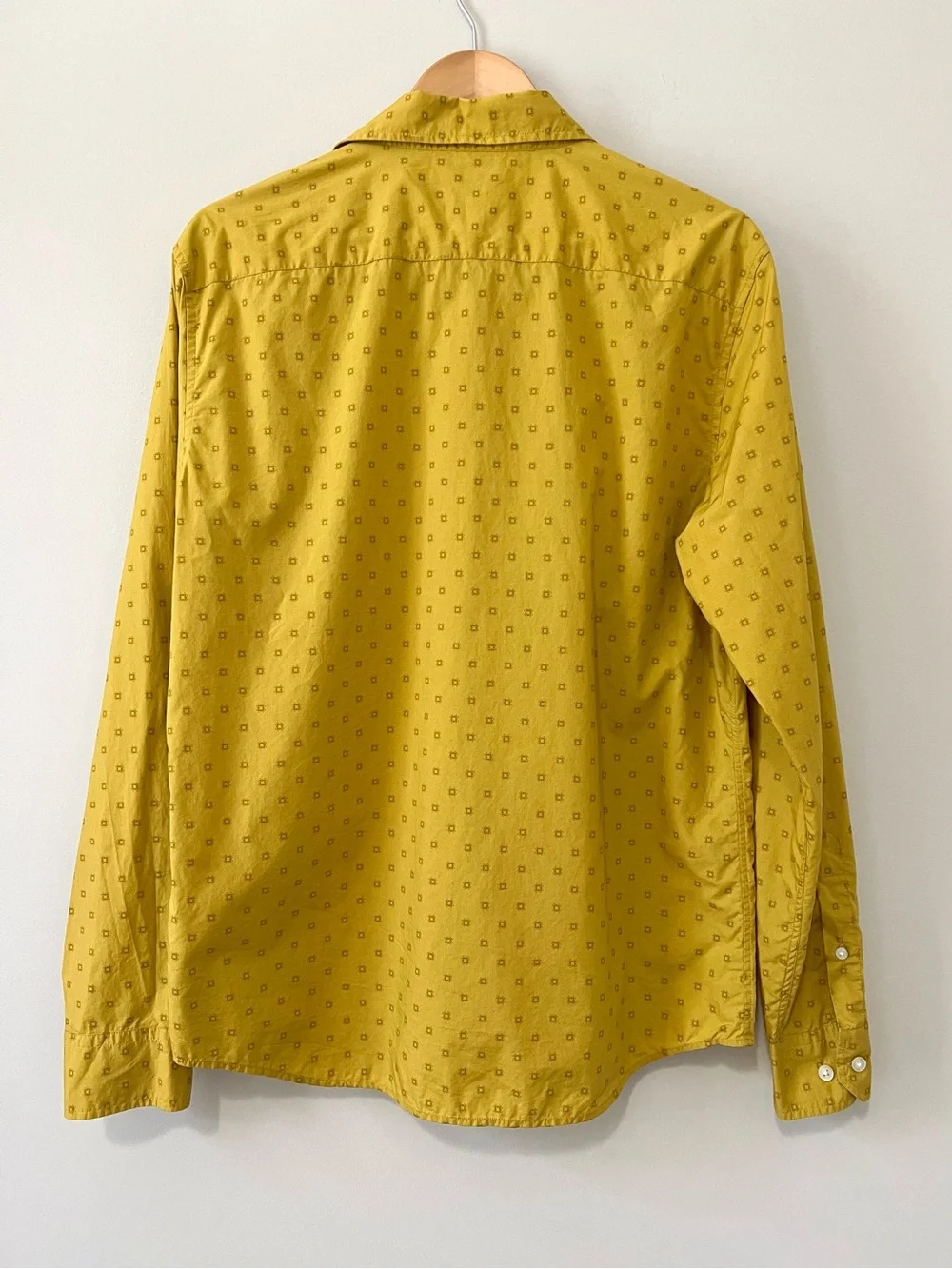 Banana Republic Mens Shirt Medium M Slim Fit Mustard Yellow Geometric Pattern